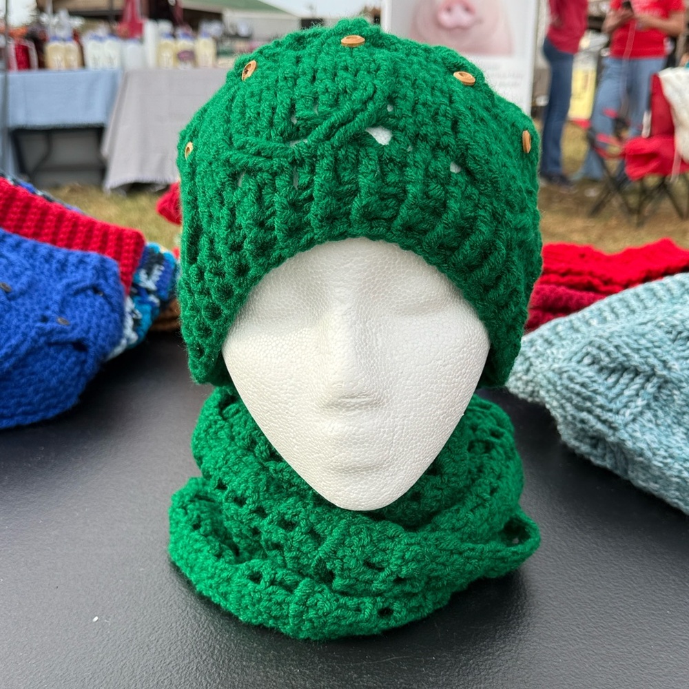 Green Knit Owl Beanie  with scarf